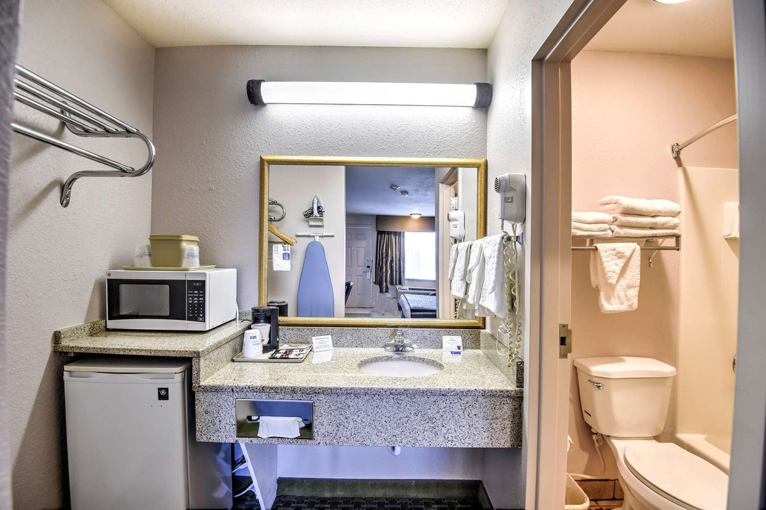 Surestay Hotel By Best Western Ottawa Экстерьер фото